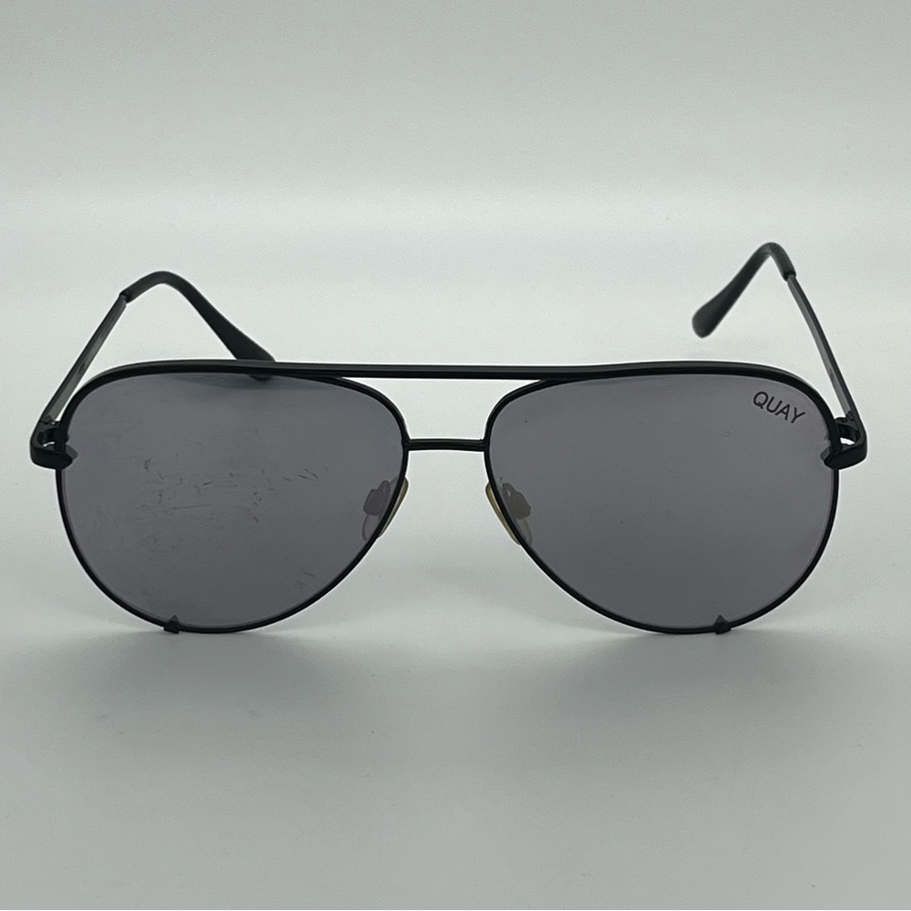 Quay x Desi Perkins High Key Black Silver aviators